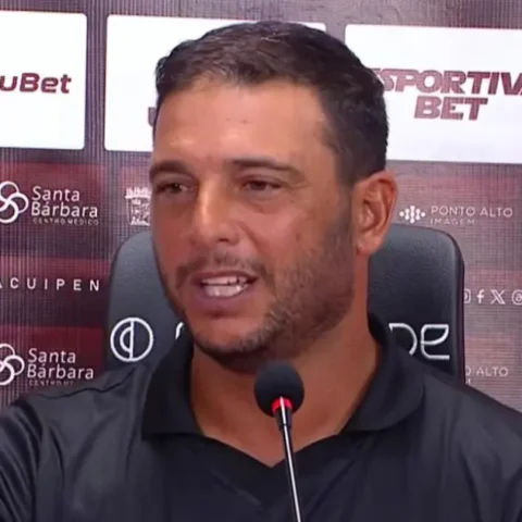 Imagem do artigo “Jogo muito aberto”: Rodrigo Ribeiro valoriza Jacuipense após queda