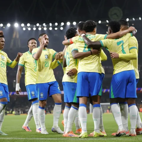 Imagem do artigo Brasil x França HOJE! Onde assistir, escalações e tudo sobre o teste de fogo da Seleção