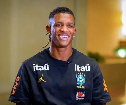Imagem do artigo De promessa a protagonista! Baiano vive fase artilheira e celebra volta à Seleção: “Mais preparado”