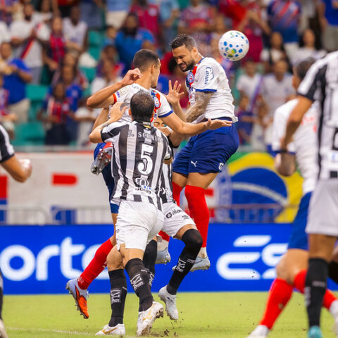 Imagem do artigo Na raça! Bahia reage na Fonte Nova e arranca empate contra o Santos