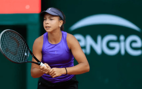 Imagem do artigo Jovem brasileira de 13 anos faz história e garante vaga inédita em Roland Garros