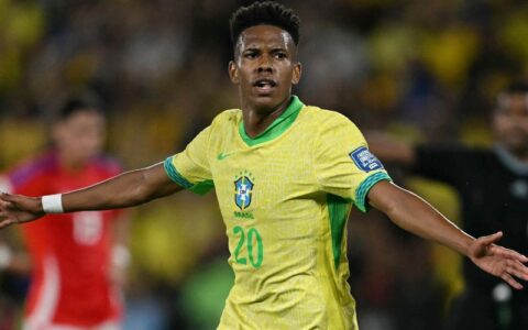 Imagem do artigo Novo desfalque? Estêvão sofre lesão e pode ficar fora da Copa do Mundo