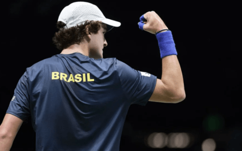 Imagem do artigo João Fonseca sobe no ranking da ATP e se aproxima do top 30