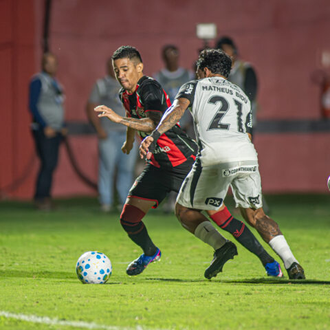 Imagem do artigo Vitória e Corinthians empatam sem gols no Barradão pelo Brasileirão