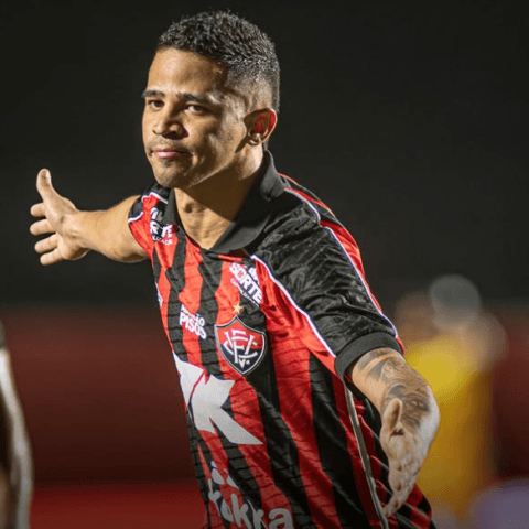 Imagem do artigo Vitória vence o Piauí e assume liderança na Copa do Nordeste