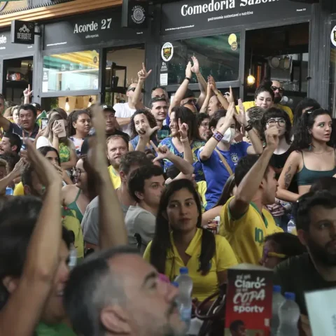 Imagem do artigo Vai ter aula na Copa? Veja o que pode mudar nos dias de jogos do Brasil