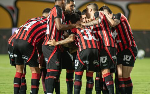 Imagem do artigo Vitória x São Paulo agita o Barradão; veja onde assistir e escalações