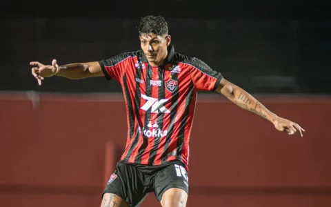 Imagem do artigo “Temos que dar uma resposta”: Zé Vitor cobra reação após nova derrota do Vitória fora de casa