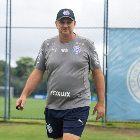 Imagem do artigo Mistério? Rogério Ceni não viaja com o Bahia para decisão contra o Coritiba