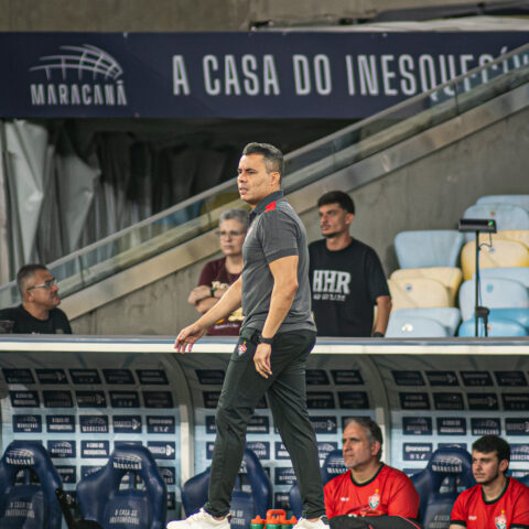 Imagem do artigo Jair Ventura manda recado antes de decisão contra o Flamengo: “Espero arbitragem justa”