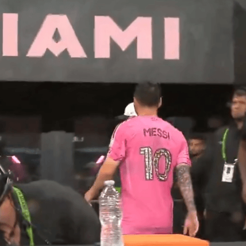 Imagem do artigo Messi tem atualização oficial do Inter Miami após sair com dores