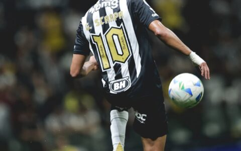 Imagem do artigo Scarpa no Bahia? Jogador quebra silêncio e define futuro 