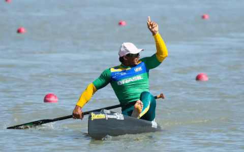 Imagem do artigo Isaquias Queiroz brilha na Hungria e conquista a prata