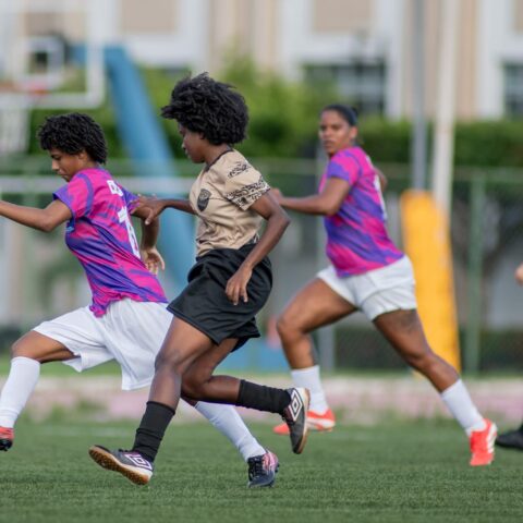 Imagem do artigo Copa Loreta Valadares tem goleadas e destaque para mães atletas no fim de semana