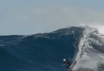 Imagem do artigo Brasileira desafia “Nazaré Brasileira” e bate recorde com onda gigante em SC