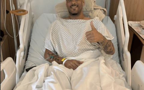 Imagem do artigo Operado com sucesso, Léo Vieira inicia recuperação após lesão no Bahia