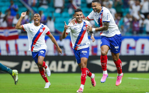 Imagem do artigo Bahia vence a Chapecoense, cola no G-4 e retoma o Brasileirão com autoridade