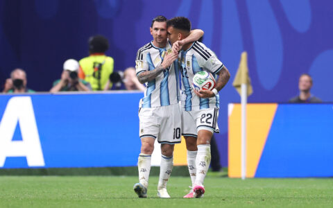 Imagem do artigo Argentina busca virada épica sobre o Egito, supera pênalti perdido por Messi e avança às quartas
