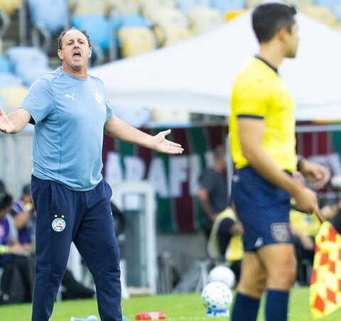 Imagem do artigo Rogério Ceni detona arbitragem após derrota do Bahia: “você vem aqui para ser otário”