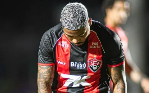Imagem do artigo Marinho acende alerta após derrota no Ba-Vi e admite preocupação do Vitória com o Z-4