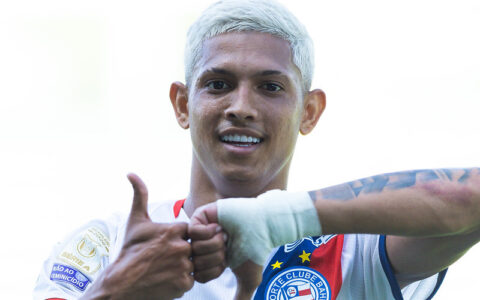 Imagem do artigo Bahia abre vantagem três vezes, mas leva empate da Chapecoense em jogo de seis gols