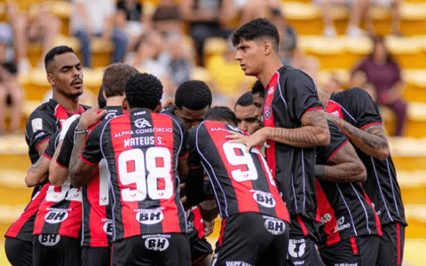 Imagem do artigo Vitória fica no quase: abre 2 a 0 e sofre empate dramático no Brasileirão